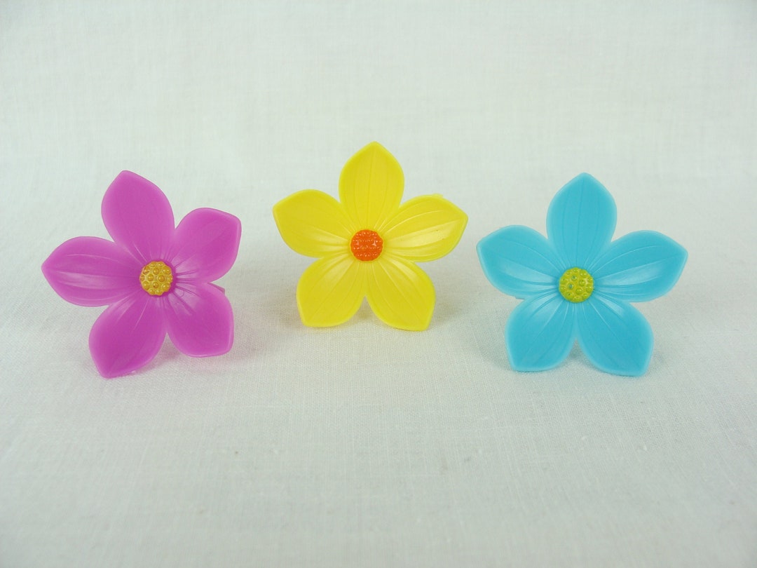 Vintage Flower Rings 90s Plastic Statement Rings Set of 3 Etsy