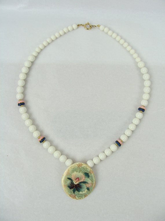 Vintage Beaded Necklace 60s Ceramic Flower Pendan… - image 4