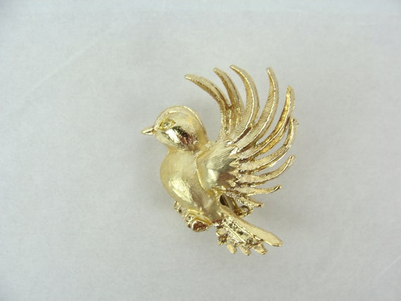 Vintage Bird Brooch 60s Gold Tone Rhinestone Eye … - image 1