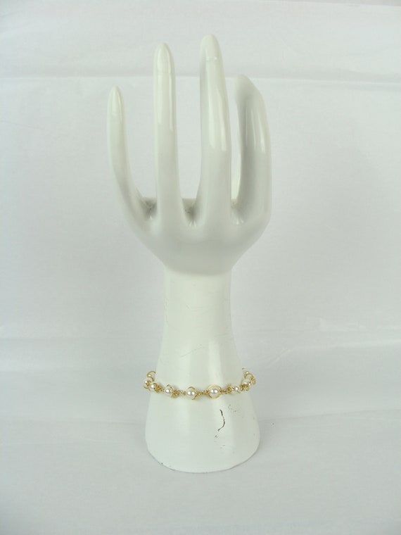 Vintage Faux Pearl Bracelet 90s Simple Chic Gold … - image 2