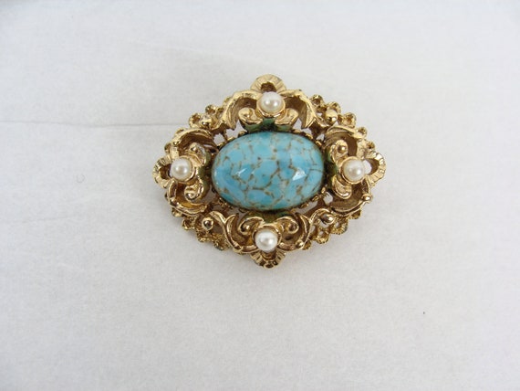 Vintage Faux Turquoise Brooch 60s Scroll Faux Pea… - image 1