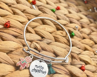Pulsera con dije de pan de jengibre de Feliz Navidad