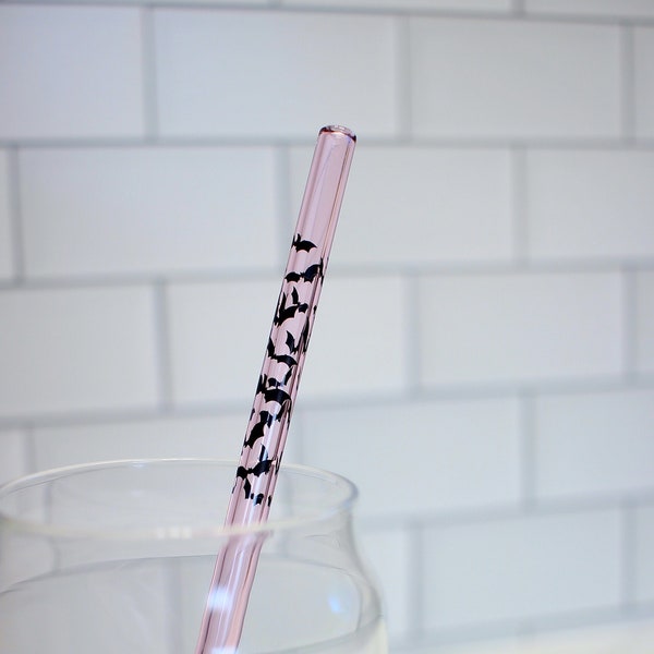 Batty Love pink glass straws