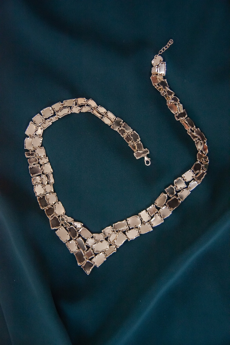 14K solid gold bib V statement necklace image 3