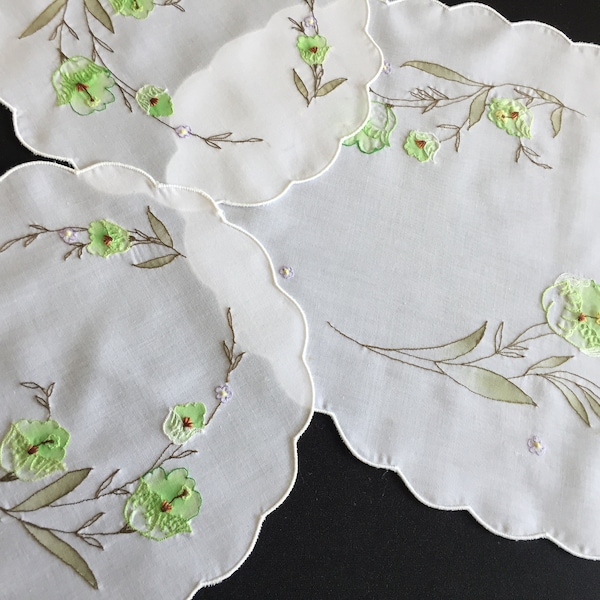 Retro Machine Embroidered and Printed Duchess Set with Scalloped Edging