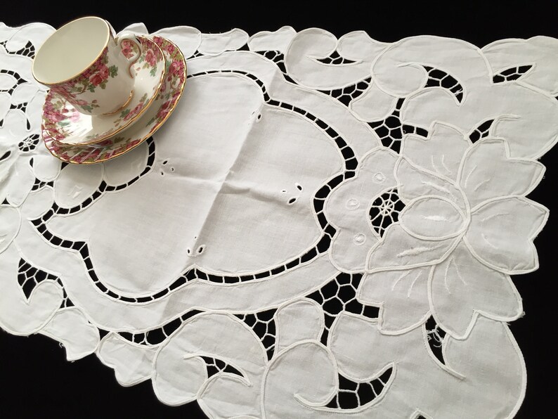 Cutwork Embroidered White Irish Linen Table Runner with Water Lilies