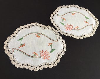Vintage Collectible Hand Embroidered Natural Linen Doily Pair with Chrysanthemums Design and Ecru Crocheted Cotton Lace Edging