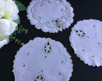 Madeira Cutwork Gestickte Deckchen - Edwardian Antique Tischwäsche in natürlichen Neutralen Farben