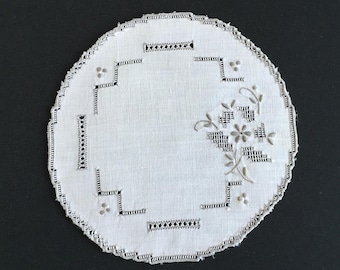 Hand Embroidered Vintage Doily in Neutral Colours with Pulled Thread Work