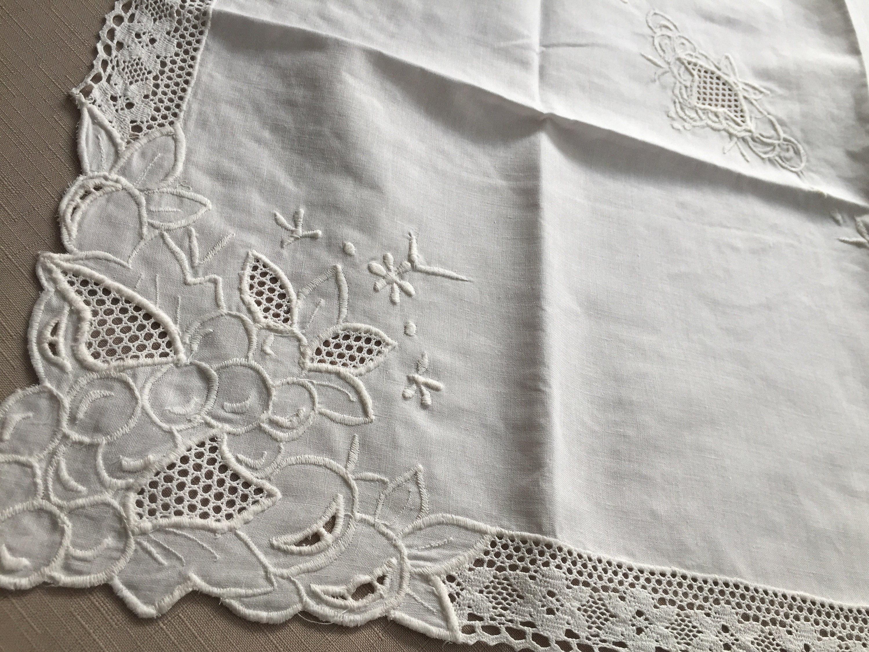 Embroidered White Tablecloth With Lace Inserts and Edging | Etsy Australia