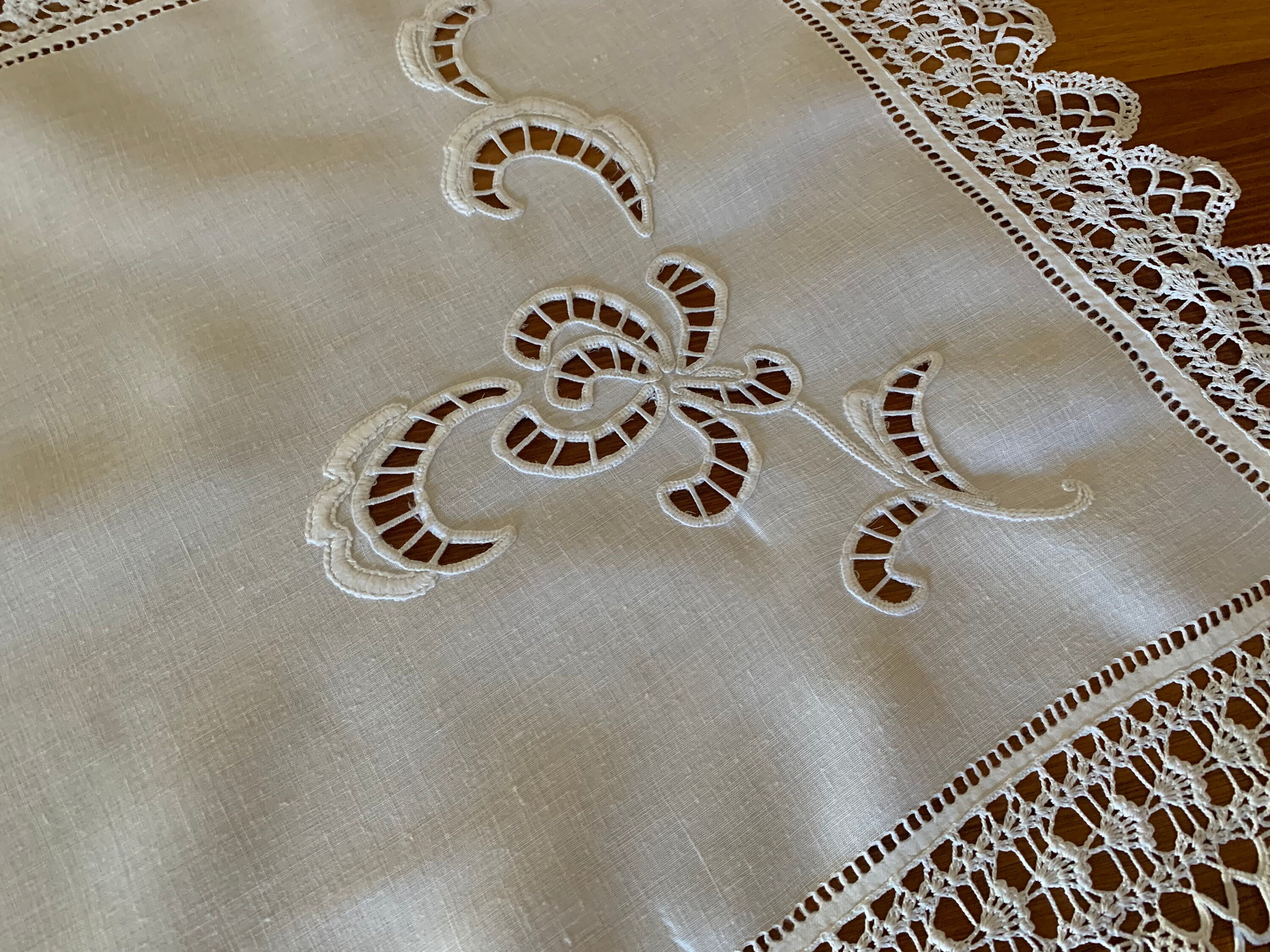 A Pair of Victorian Era Antique Madeira Cutwork Hand Embroidered Butler ...