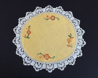 Napperon rond brodé à la main vintage 103/8 - France