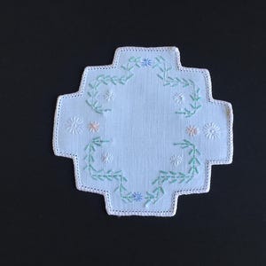 Damaged Australian Vintage Hand Embroidered Small Linen Doily Suitable for Craft