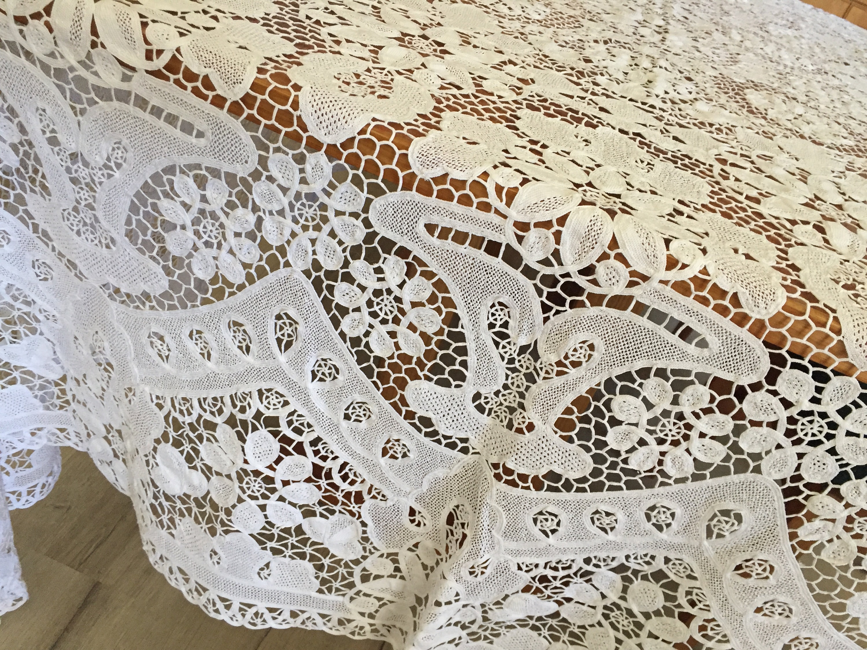 Venetian Style Needle Lace Banquet Tablecloth - Etsy Canada