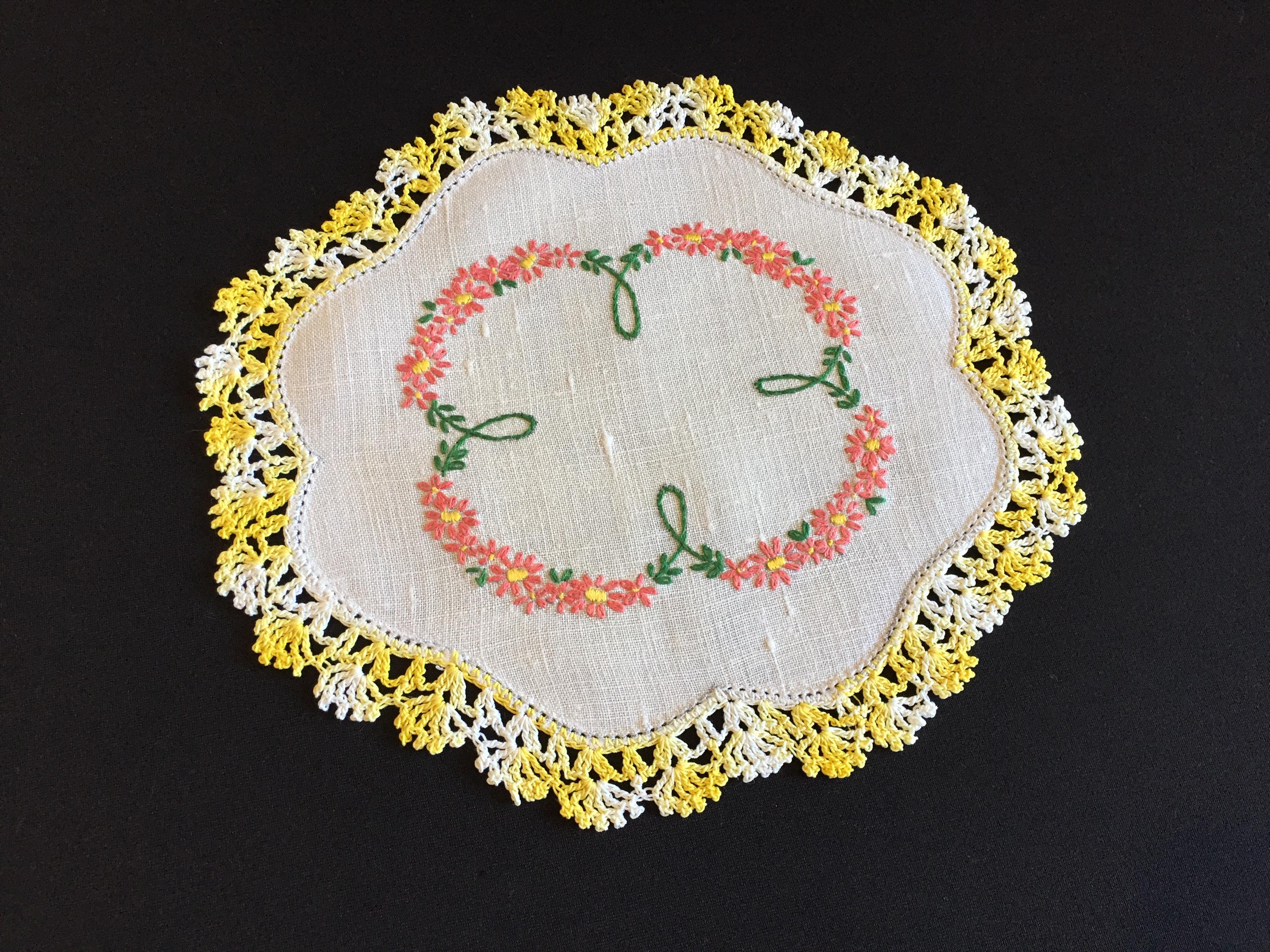 花柄 手編みレース縁 刺繍ドイリー6枚セット ナチュラル ホワイト B652 アンティークカットワーク刺繍レース 25㎝ soldフランス ヴィンテージ フレンチ アンティーク雑貨