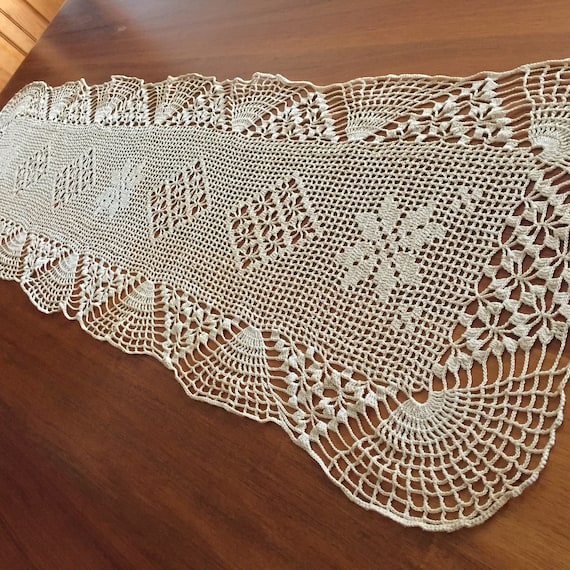 Antique Tea Coloured Bobbin Lace Flower Border Antique Tea Coloured Bobbin Lace Flower Border