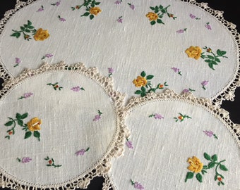 Australian Vintage Embroidered Linen Dressing Table Duchess Set with Yellow Roses and Lavender Twigs Design, Crochet Lace Edging
