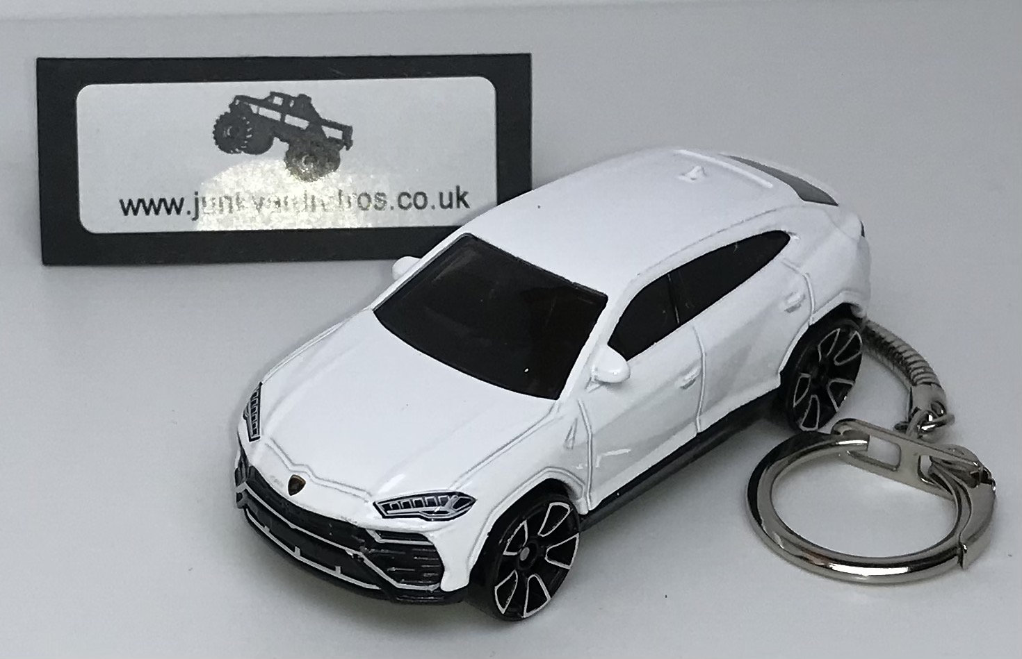 Urus 2017 keyring / keychain. 1/56 Scale. White Etsy
