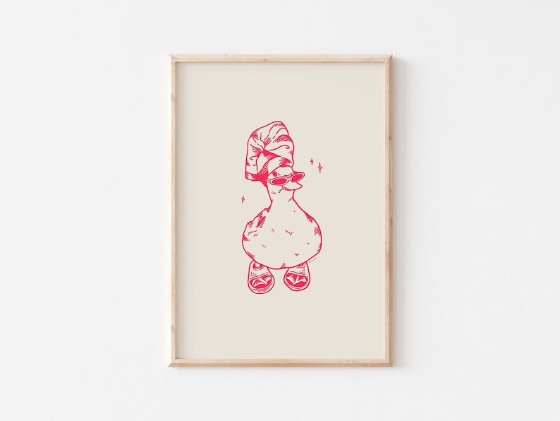 Puede incluir: Una ilustraci&oacute;n rosa de un pato con gafas de sol y una toalla en la cabeza. El pato lleva sandalias y tiene un fondo brillante.