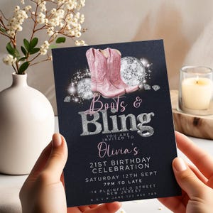 Laarzen en bling 21e verjaardagsuitnodiging voor haar bewerkbare Corjl-sjabloon Cowgirl Disco Party uitnodiging roze glitter western thema afdrukbare