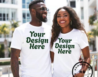 Maqueta de camiseta para parejas, maqueta de camiseta blanca: Bella Canvas 3001, modelo afroamericano (descarga JPG, PNG)