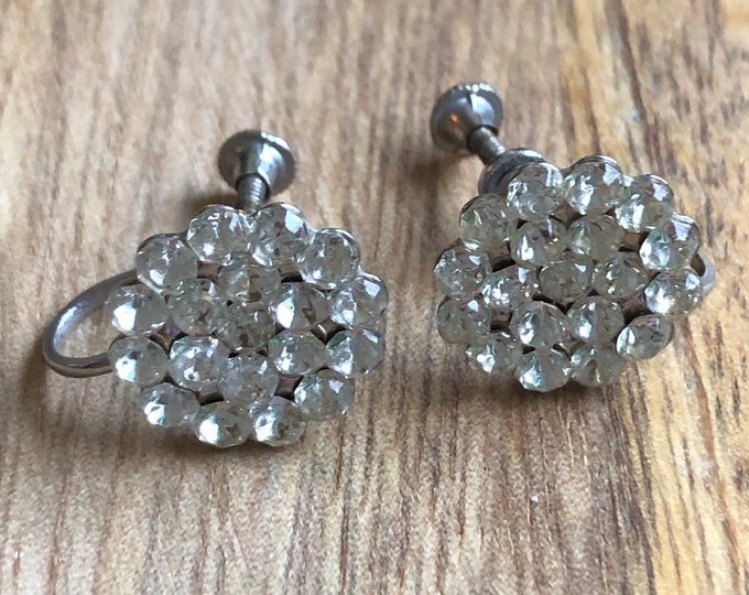 Vintage rhinestone circle clip on earrings no piercing | screwback