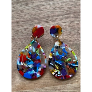 Rainbow Teardrop dangle clip on earrings | carved rainbow acetate | modern clip on (screw on| no pierce)