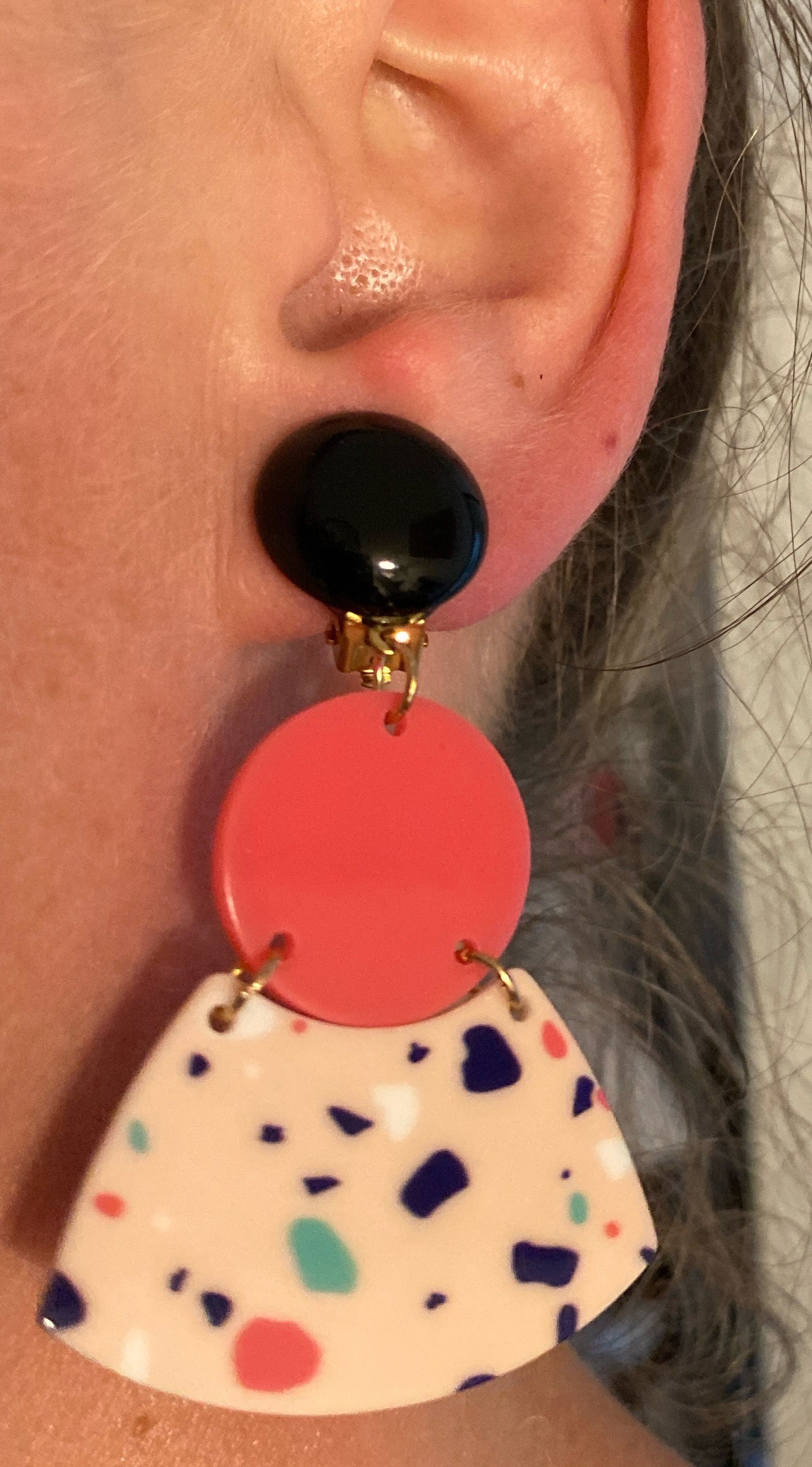 ■VINTAGE HOLLYWOOD■ Popping Color Earrings VH2435EA003M Vendome Gold Open Teardrop Dangle Vintage Clip-On Earrings