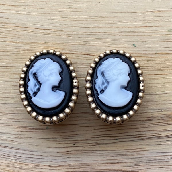 Elegant small cameo clip on earrings in bronze settings | Neutral cameo clip ons