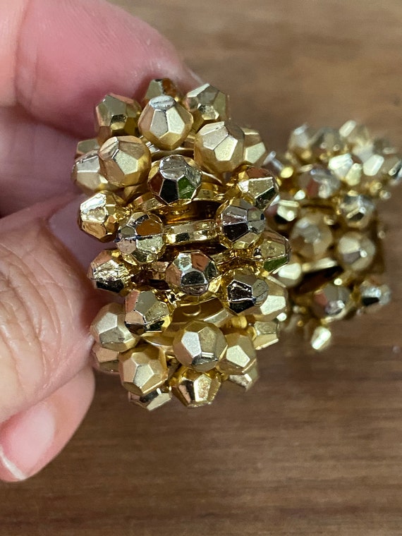 Vintage gold beaded clip on hoop earrings, queen … - image 2