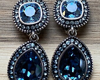 Vintage dangling  blue rhinestone clip on earrings,