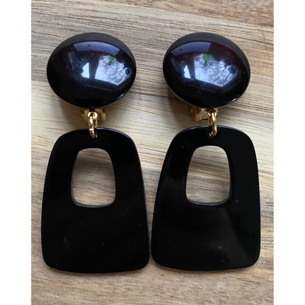 Trendy dangling black drop hoop clip on earrings, dangling handmade black geometric earrings, neutral clip on earrings for unpierced ears