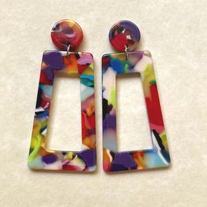 Dangling tortoiseshell modern clip on earrings (no pierce| no piercing| clip-on| screw back)