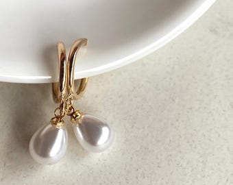 Dangling clip on faux pearl huggie earrings for unpierced ears