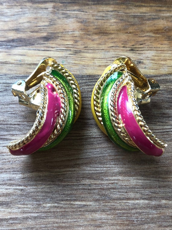 Bee earrings mid length gold plate yellow enamel crystal in gift box Bee earrings mid length gold plate yellow enamel crystal in gift box