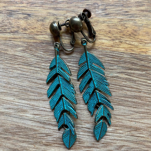 Dangling bronze feathers or leaf screwback earrings, articulated feather clip on earrings, antique patina earrings