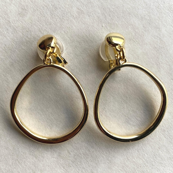 CRÉOLES DORÉES À PUCE AVEC ANNEAU LISSE - Boucles d'oreilles/Les dorées