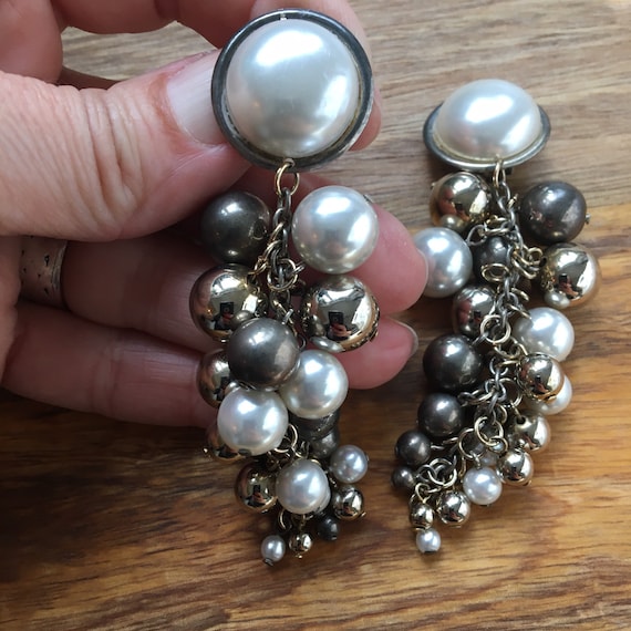 Grey Pearl Cascade Earrings