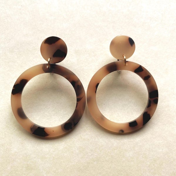 Dangling acetate tortoiseshell hoop clip on earrings