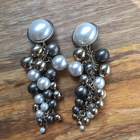 Grey Pearl Cascade Earrings