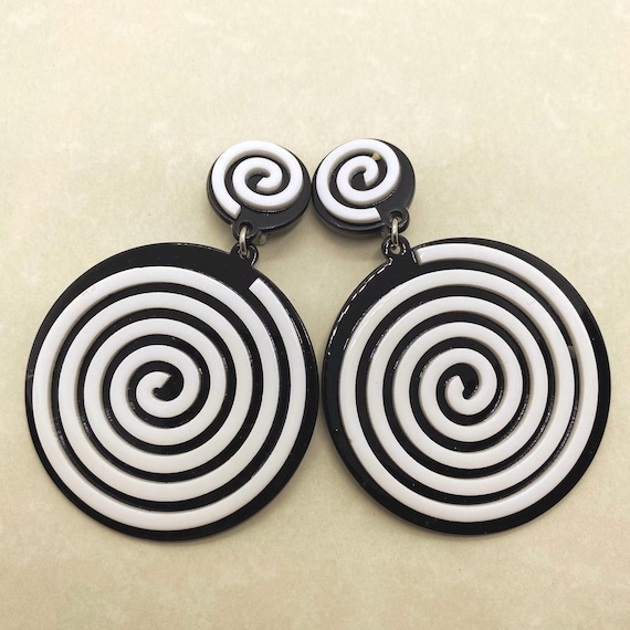 Boucles D’oreilles Pendantes CARVEN – Noir, Blanc, Perle Noire – Occasion Porté, élégant Et Signé