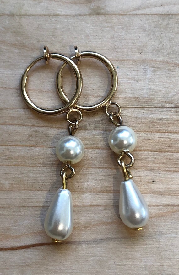 Faux pearl 2024 drop earrings