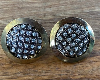 Vintage clear rhinestone clip on earrings, lightweight rhinestone clip on earrings
