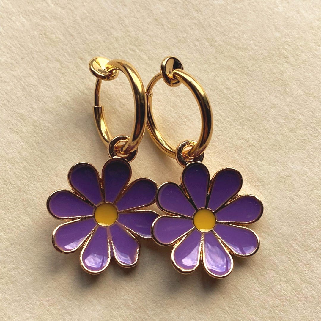 Boucles d'oreilles fantaisie plumes + fleurs des années 50 / Clip