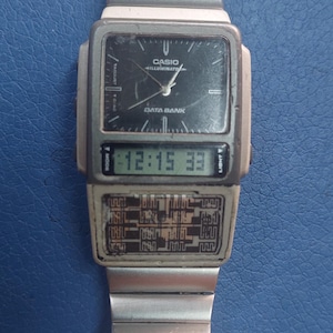 Casio Illuminator Data Bank 2332 Abc-30 Vintage Digital Men Watch *** as is or for parts only  ***