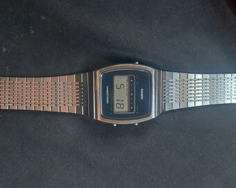 レア VINTAGE 1975's CASIOTRON 53CS-18 腕時計 レア VINTAGE 1975's CASIOTRON 53CS-18 腕時計