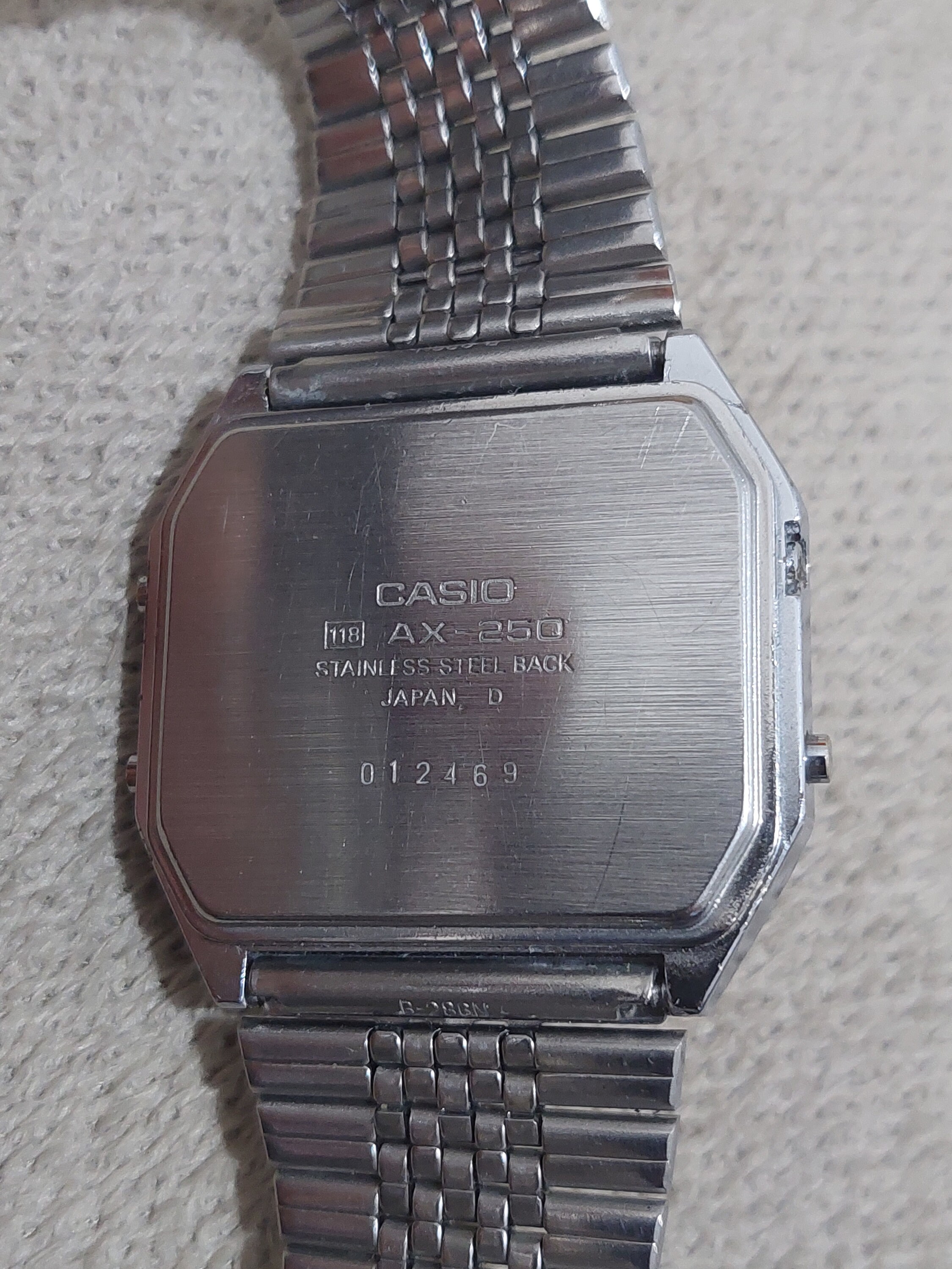 Vintage Casio 118 AX-250 Dual Time Melody Alarm Men's Vintage Casio 118 AX-250 Dual Time Melody Alarm Men's
