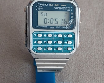 Reloj Calculadora Casio con Red Screen Mod (CA-53W-1ER)