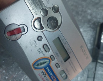 ジャンク　SONY WM-GX688 WALKMAN カセットレコーダー Sony WM-GX688 Cassette Recorder Radio Band AM/FM very good