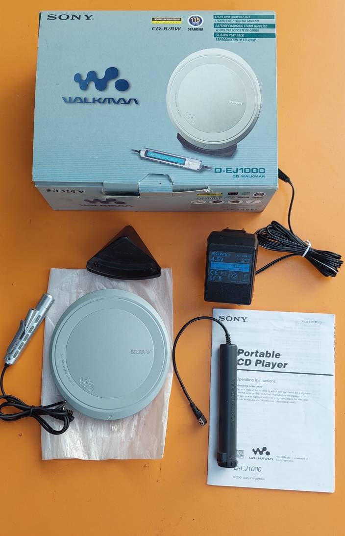 SONY ソニー D-EJ1000 重さ133g 動作品 ポータブルCDプレーヤー